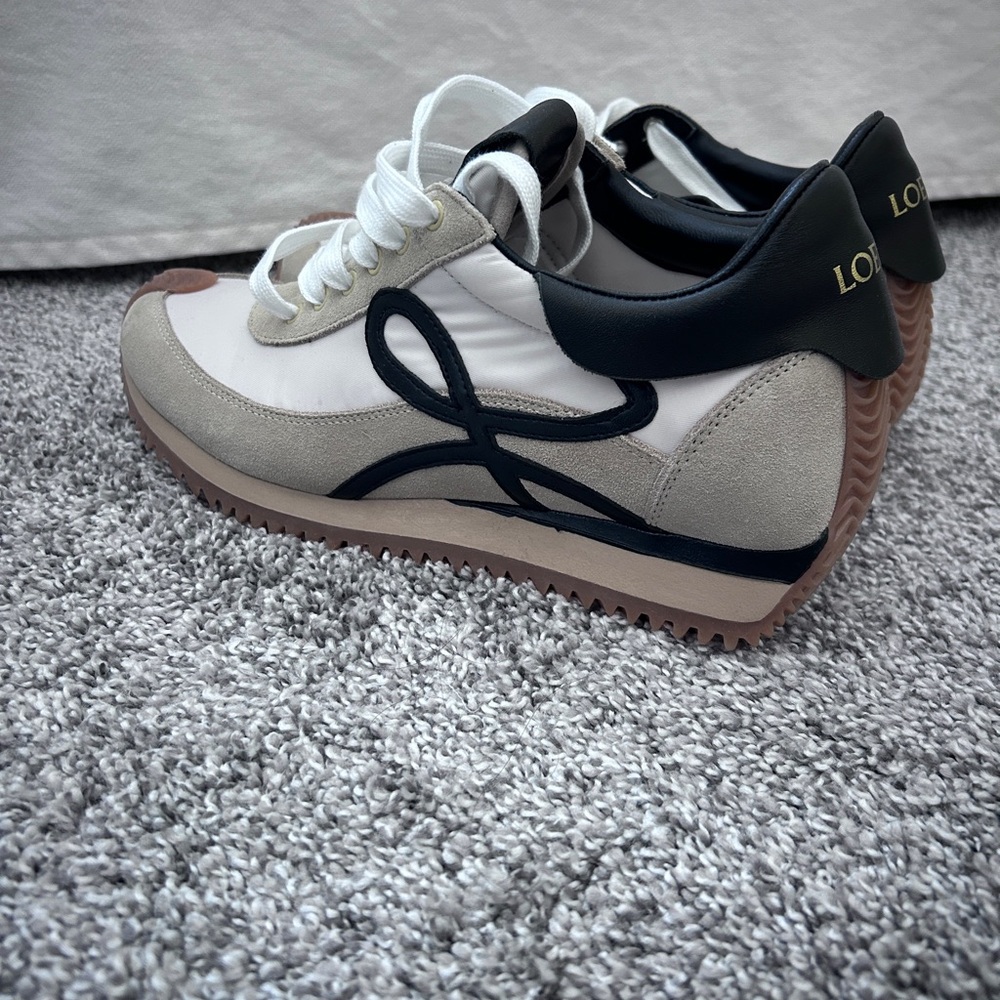 [NEVER WORN] Loewe Women's Cream and Black Sneakers